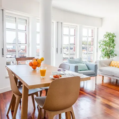 Plum Guide - Moon River Apartament Lizbona