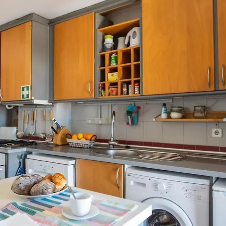 Plum Guide - Moon River Apartament Lizbona